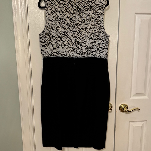 Blouson Work Dress - Picture 3 of 7